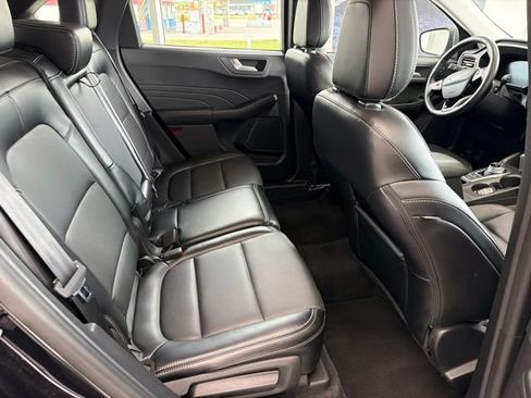Certified 2024 Ford Escape Platinum AWD/4WD image 9