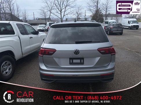 Used 2024 Volkswagen Tiguan S image 5