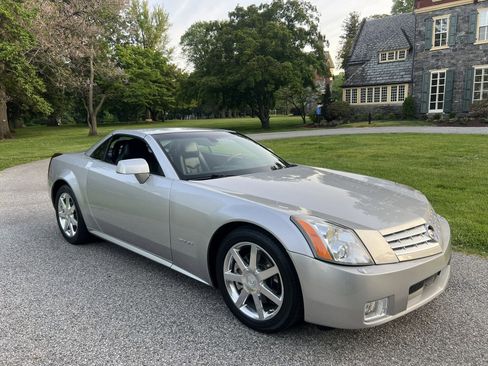 Used 2004 Cadillac XLR RWD image 28