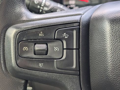 Used 2023 Chevrolet Silverado 1500 Custom AWD/4WD image 25