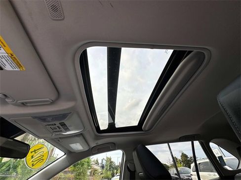 Used 2024 Toyota RAV4 XLE Premium image 27