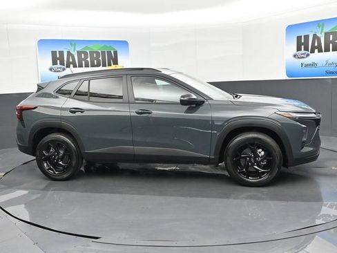 New 2026 Chevrolet Trax LT w/ Driver Confidence Package FWD image 7