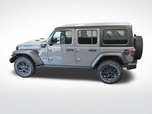 Used 2023 Jeep Wrangler Unlimited w/ Cold Weather Group AWD/4WD image 29