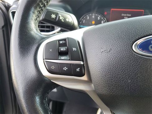 Used 2020 Ford Explorer XLT w/ Equipment Group 202A image 12