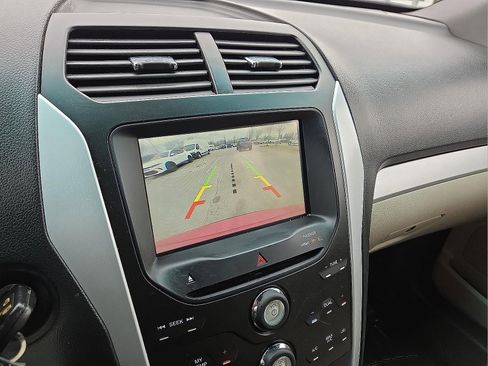 Used 2011 Ford Explorer XLT w/ 202A Rapid Spec Order Code image 18