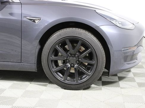 Used 2020 Tesla Model 3 Standard Range Plus image 16