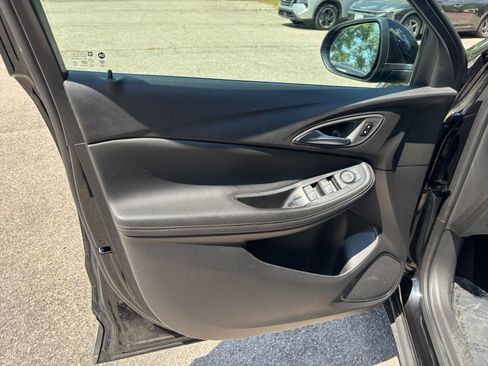 Used 2025 Buick Encore GX Preferred FWD image 18