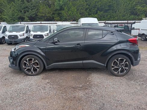 Used 2019 Toyota C-HR XLE FWD image 8