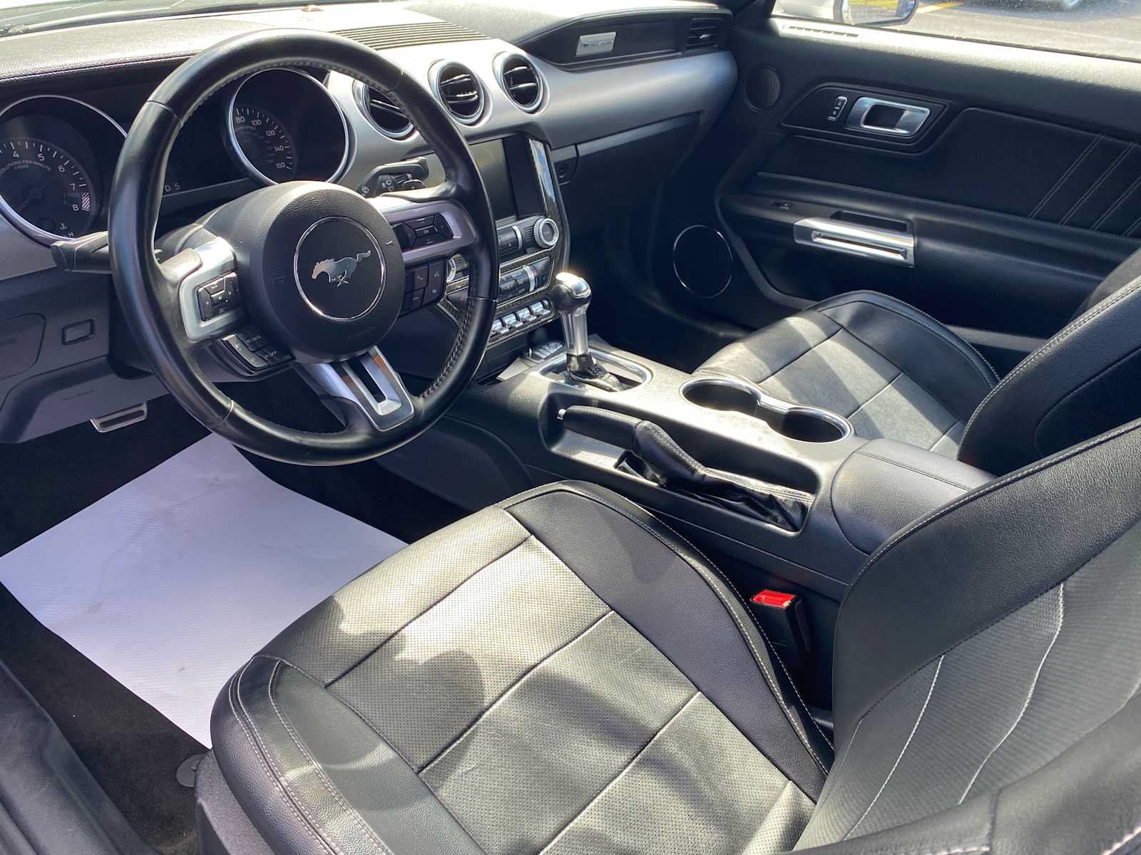 Used 2018 Ford Mustang GT Premium RWD image 7