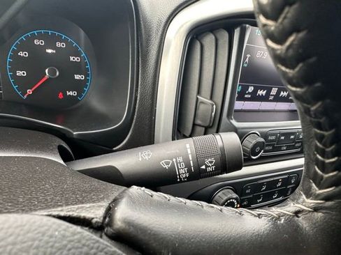 Used 2017 GMC Canyon SLE image 16