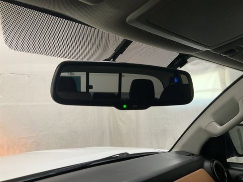 Used 2017 Toyota Tacoma SR5 image 31