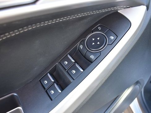 Used 2023 Ford Explorer Limited image 12