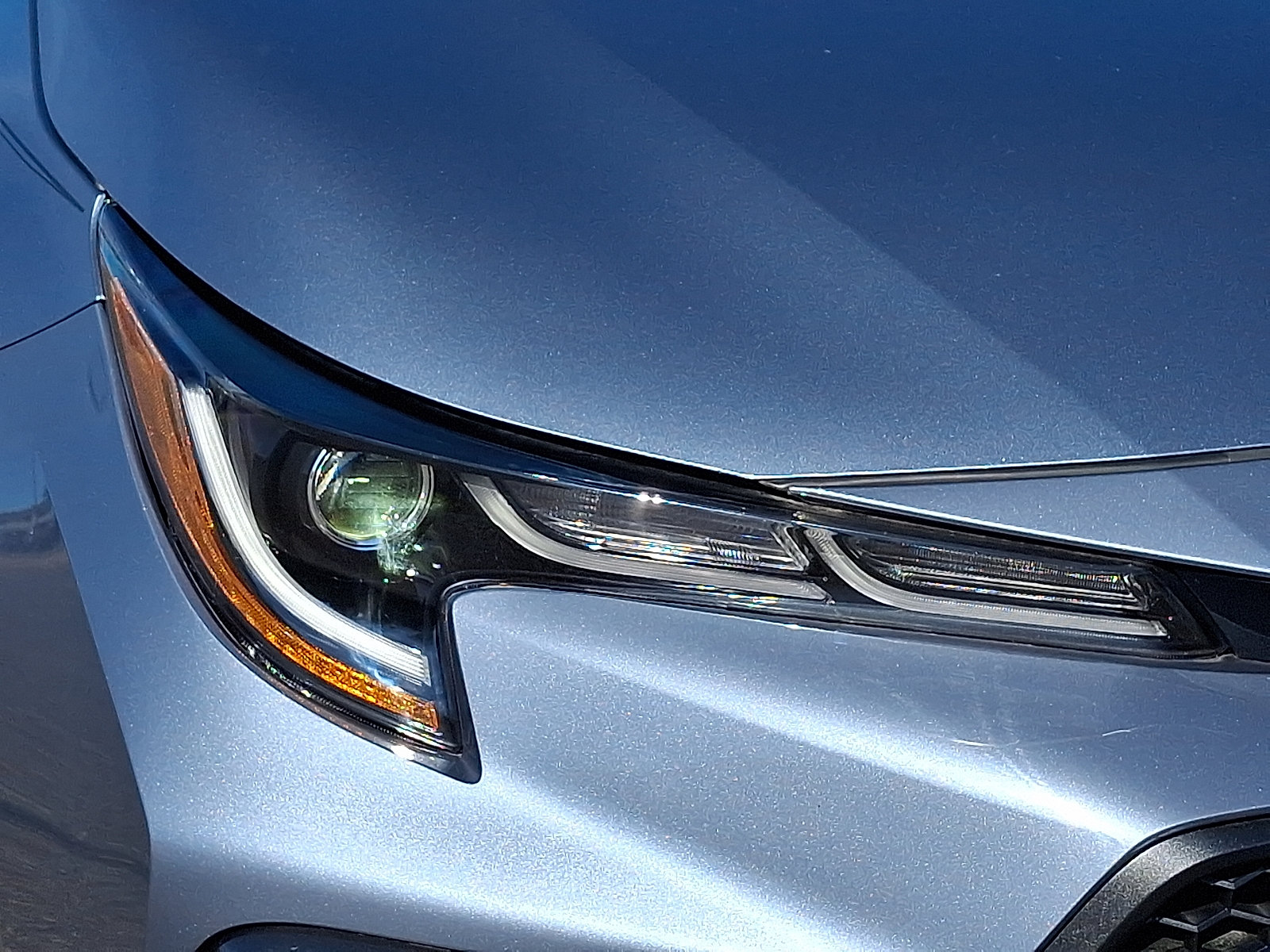 Used 2020 Toyota Corolla SE w/ SE Premium Package FWD image 10