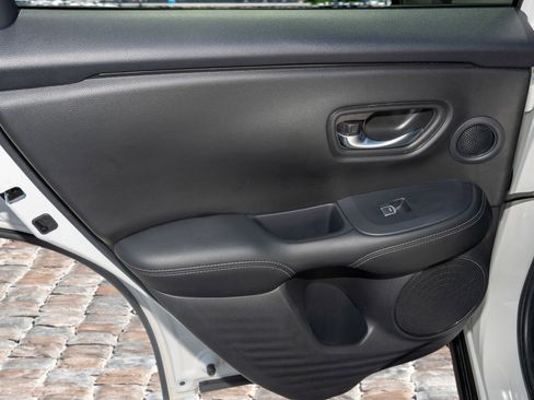 Certified 2025 Honda HR-V EX-L image 11