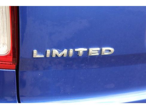 Used 2014 Ford Explorer Limited w/ Equipment Group 302A AWD/4WD image 39
