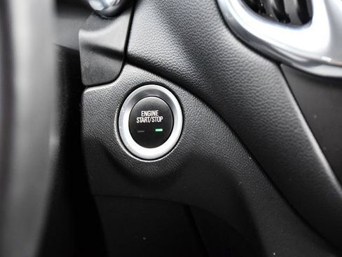 Used 2018 Chevrolet Equinox LT image 15