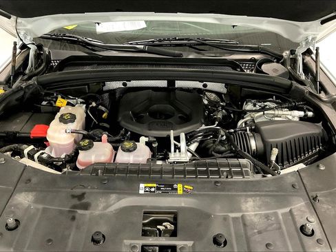 Used 2022 Jeep Grand Cherokee Limited 4xe image 30