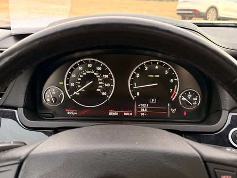 Used 2010 BMW 750Li xDrive image 35