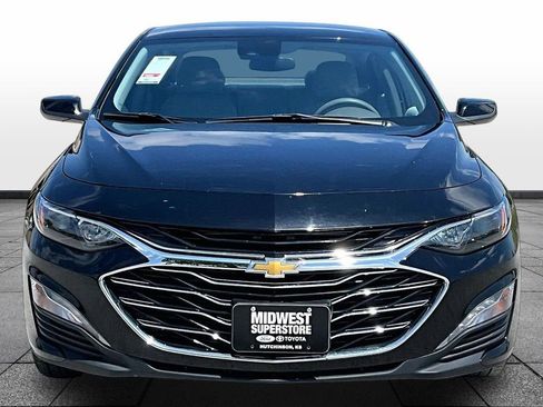 Used 2025 Chevrolet Malibu LT FWD image 3
