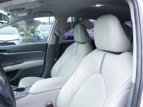 Used 2023 Toyota Camry SE image 15