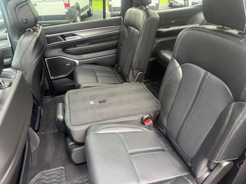Certified 2024 Jeep Wagoneer Series II AWD/4WD image 43