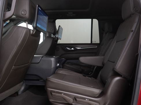 Used 2024 GMC Yukon XL Denali w/ Denali Reserve Package AWD/4WD image 23