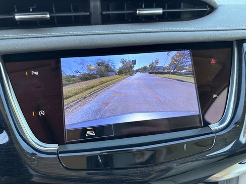 Certified 2025 Cadillac XT6 Premium Luxury image 27