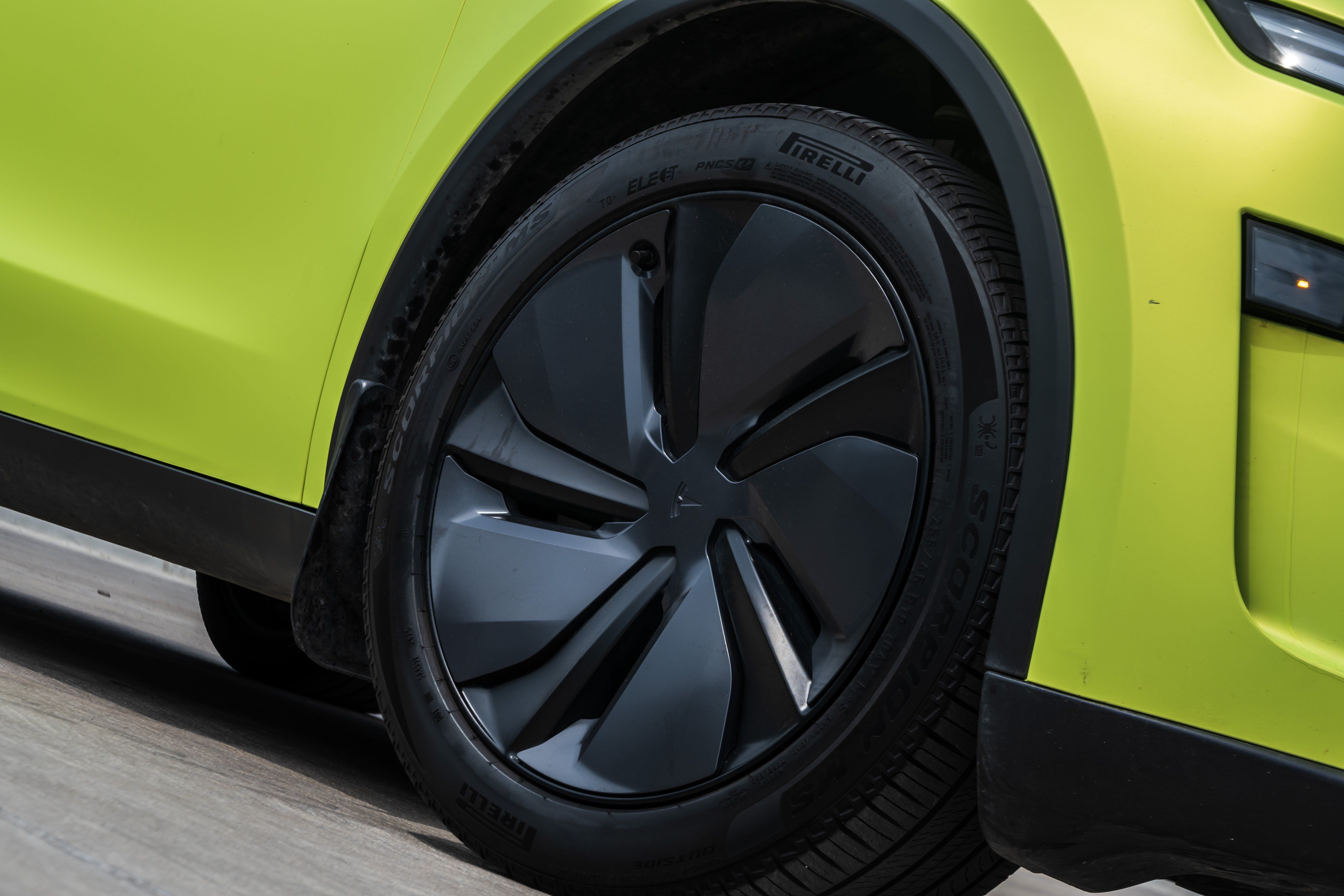 Used 2026 Tesla Model Y Long Range RWD image 9