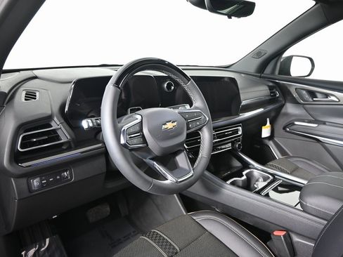 New 2026 Chevrolet Traverse High Country w/ LPO, Floor Liner Package image 24