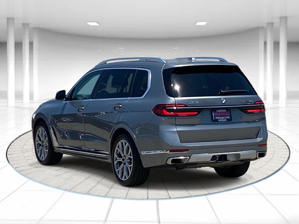 Used 2024 BMW X7 xDrive40i AWD/4WD image 2