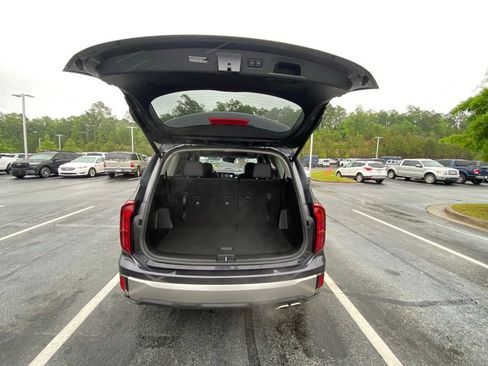 Used 2025 Kia Telluride S FWD image 29