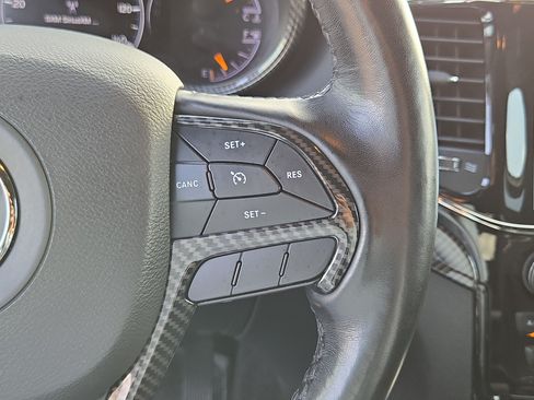 Used 2021 Jeep Grand Cherokee Freedom Edition AWD/4WD image 18