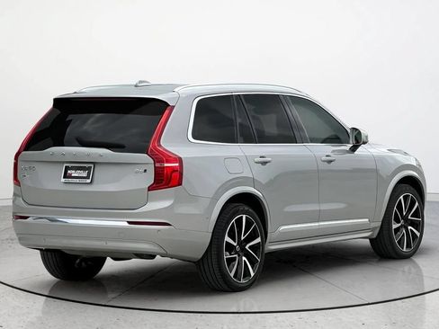 Used 2023 Volvo XC90 B6 Plus AWD/4WD image 2