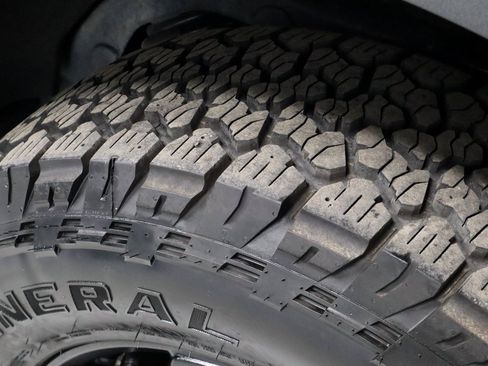 Certified 2024 Ford Bronco Black Diamond image 17