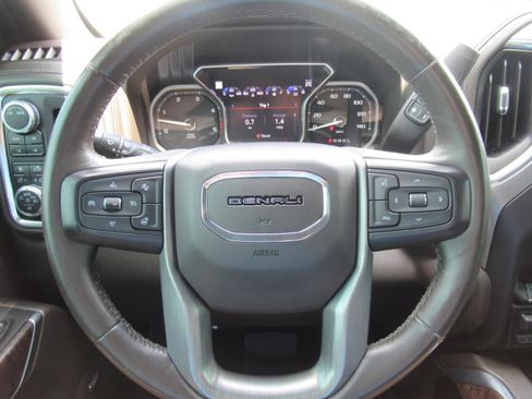 Used 2020 GMC Sierra 2500 Denali w/ Denali Ultimate Package AWD/4WD image 24