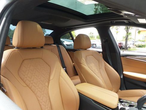 Used 2023 BMW 540i w/ M Sport Package RWD image 31