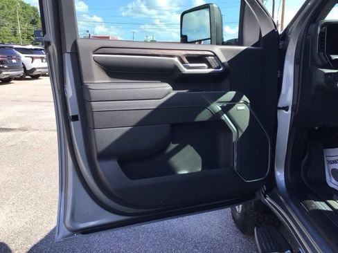 New 2026 GMC Sierra 2500 SLT AWD/4WD image 8