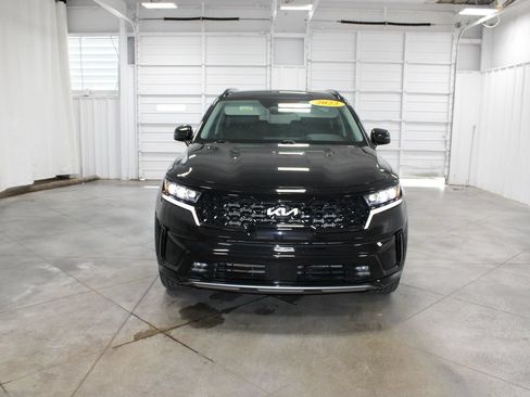 Used 2023 Kia Sorento SX AWD/4WD image 3