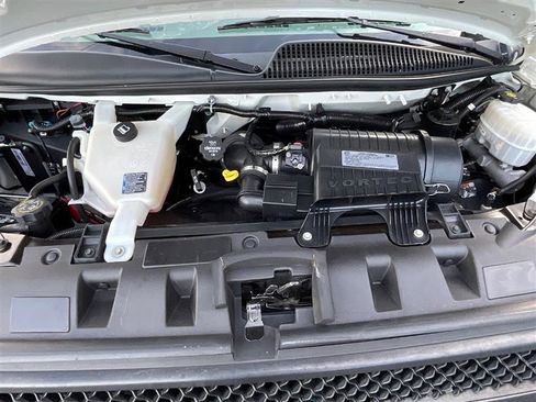 Used 2019 Chevrolet Express 3500 w/ Driver Convenience Package image 15