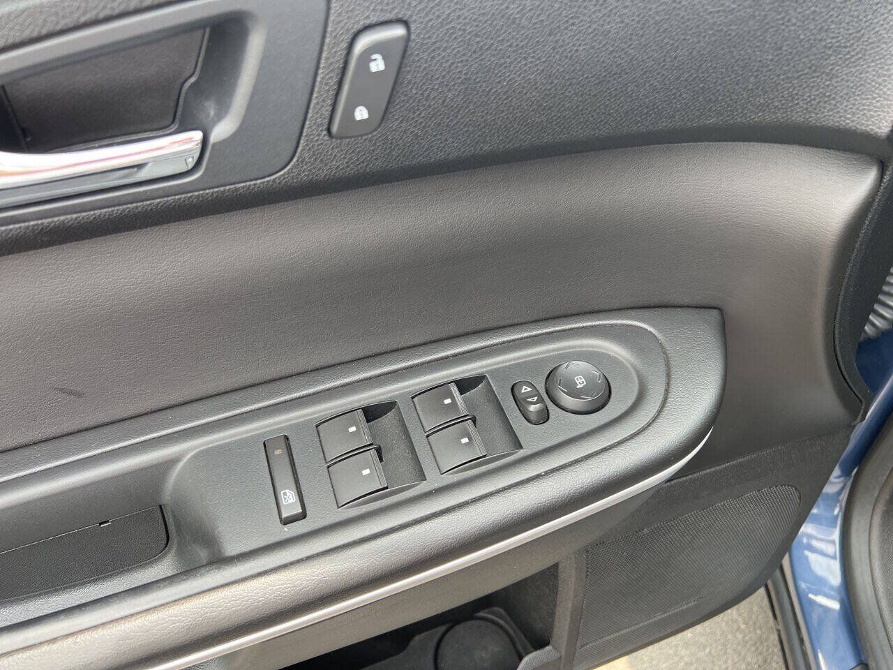 Used 2012 GMC Acadia SLE FWD image 14