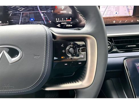 Used 2026 INFINITI QX80 4WD w/ Sport Exterior Package image 12