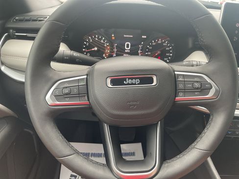 Used 2025 Jeep Compass Limited AWD/4WD image 24