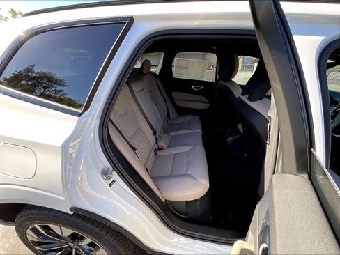 New 2026 Volvo XC60 B5 Plus w/ Climate Package image 27