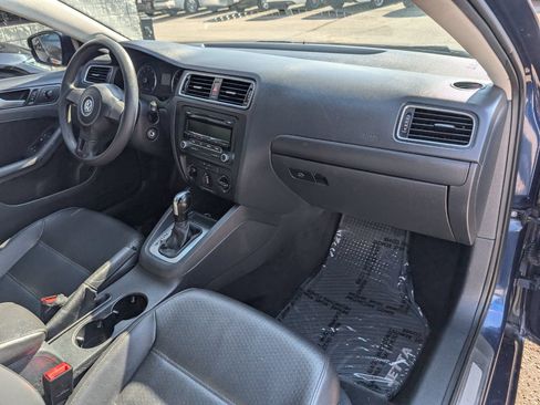 Used 2014 Volkswagen Jetta SE FWD image 12