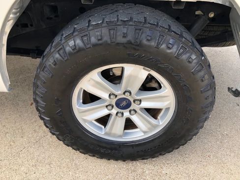Used 2017 Ford F150 XLT RWD image 10
