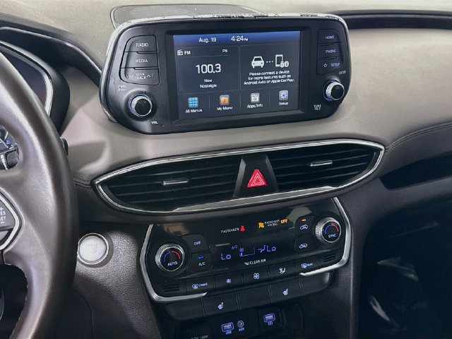 Used 2019 Hyundai Santa Fe SEL FWD image 17