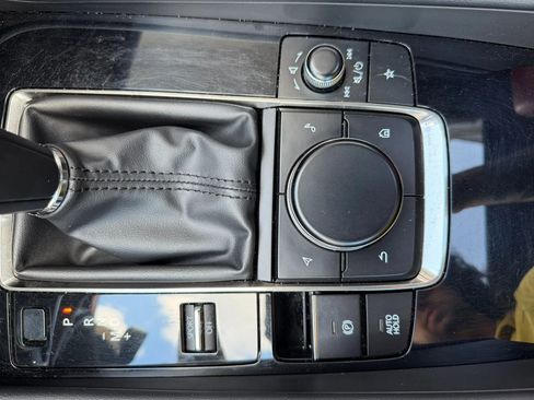 Used 2022 MAZDA MAZDA3 s image 19
