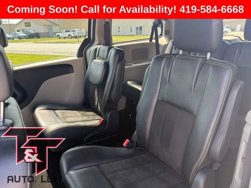 Used 2019 Dodge Grand Caravan SXT FWD image 6