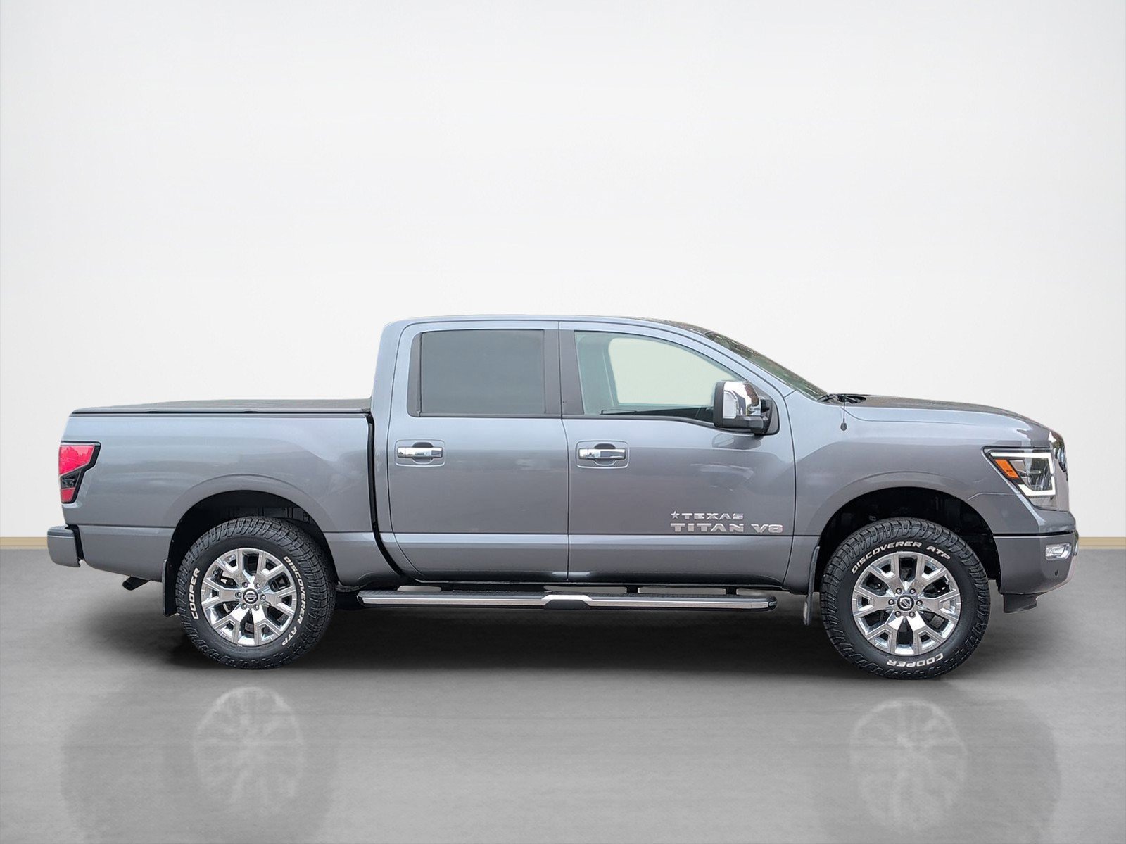 Certified 2020 Nissan Titan SL w/ Moonroof Package AWD/4WD image 6