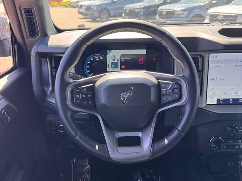 Used 2024 Ford Bronco Outer Banks AWD/4WD image 19